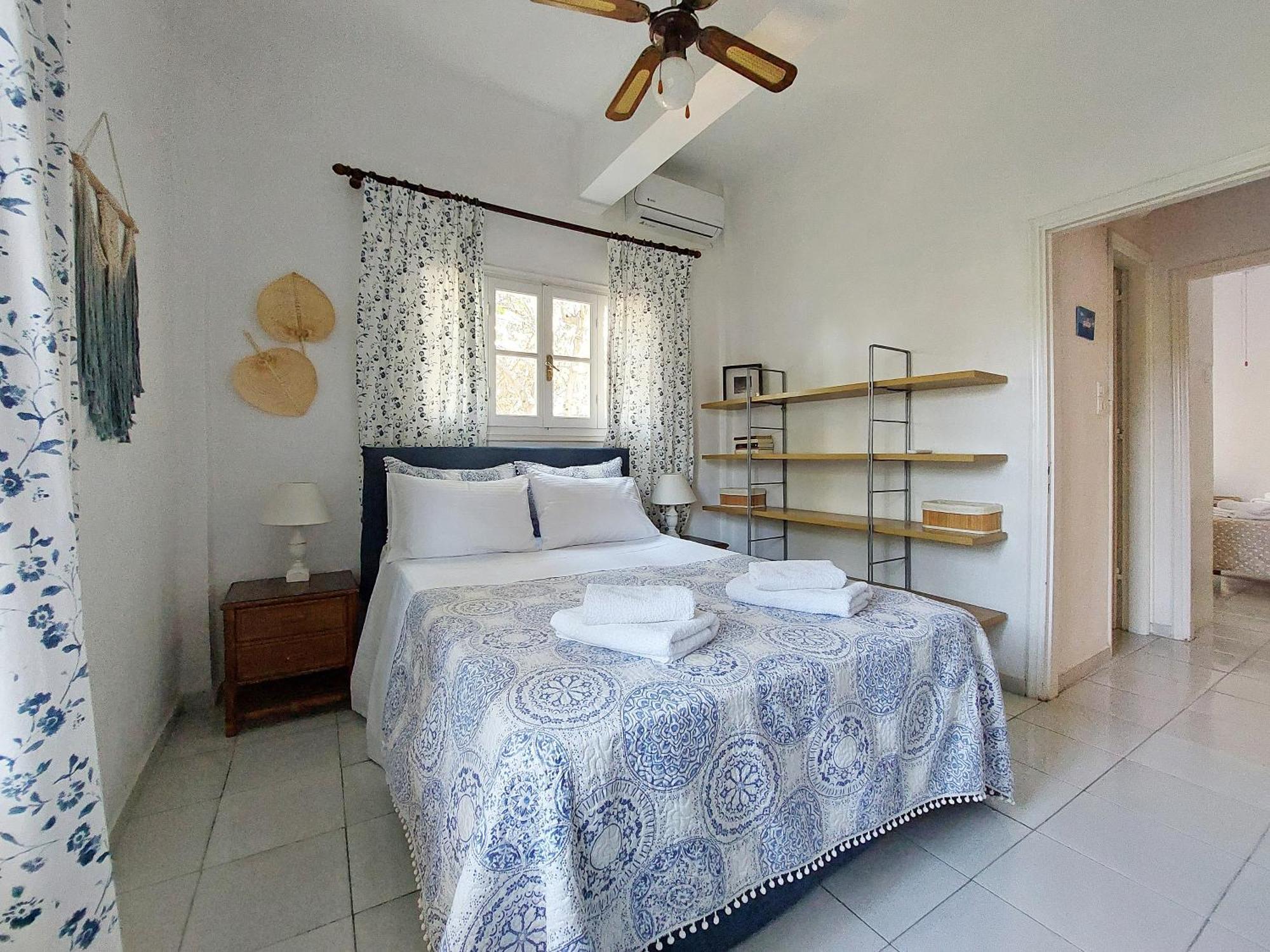 Apartment Poros Pine View