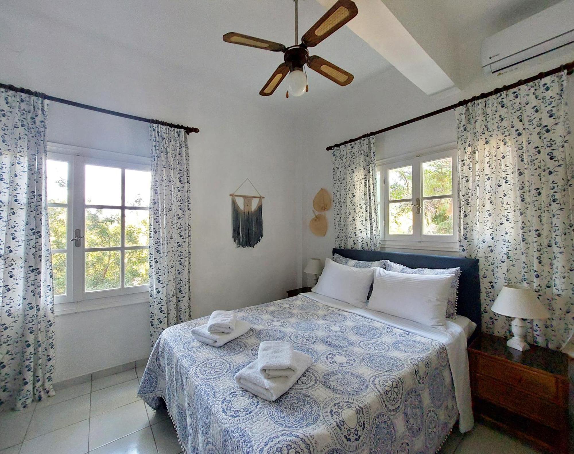 Poros Pine View *